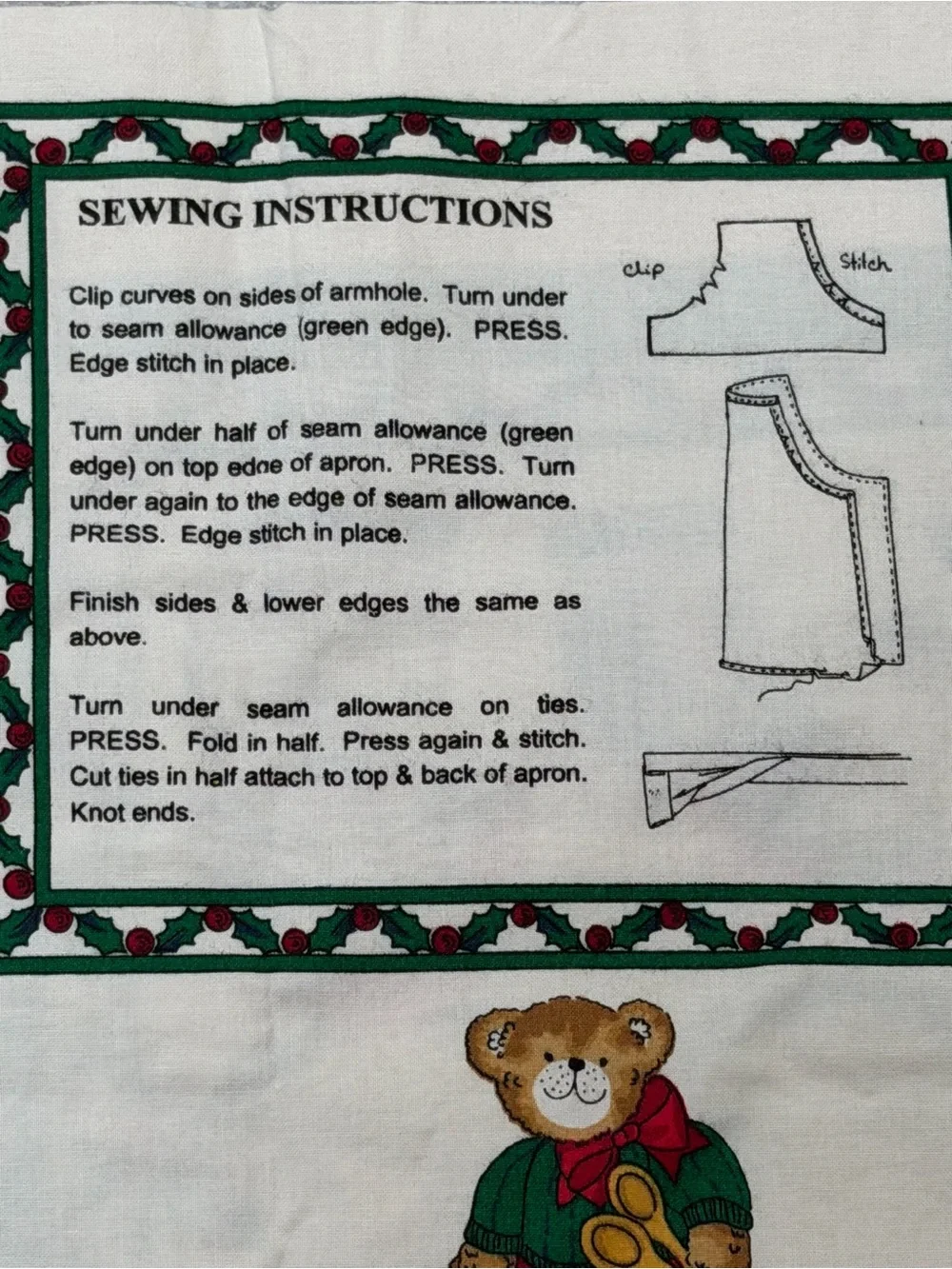 Santas' in the Kitchen Holiday Cotton Panel - Red & Green Bears